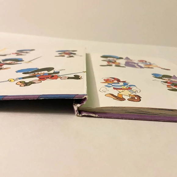 Vintage  80s Walt Disney Books Haunted House Party and Donald Ducks Bad Day - Picture 6 of 16